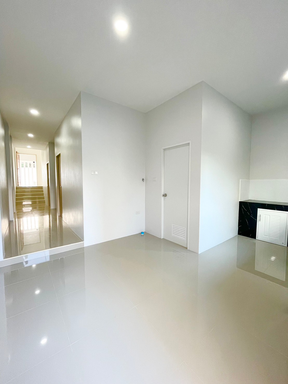 บ้านแฝด หลังตลาดนากก โซนฉลอง WR-00594 4