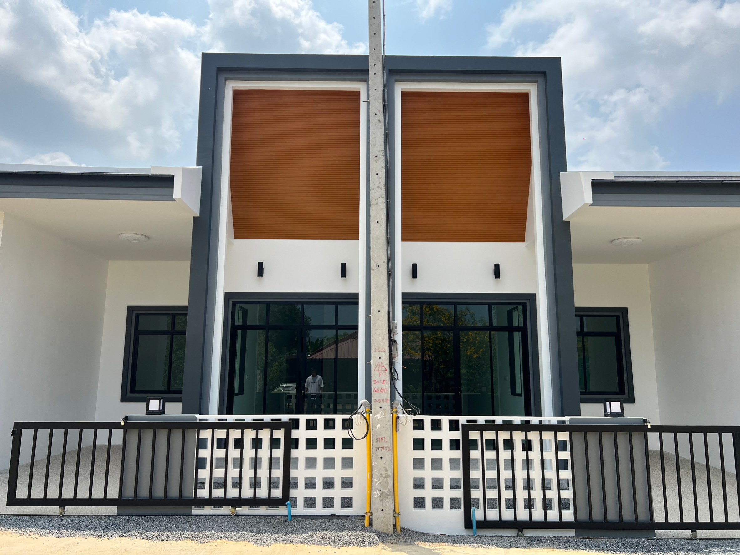 บ้านแฝด 4 หลัง โซนบ้านพร WR-00939 2
