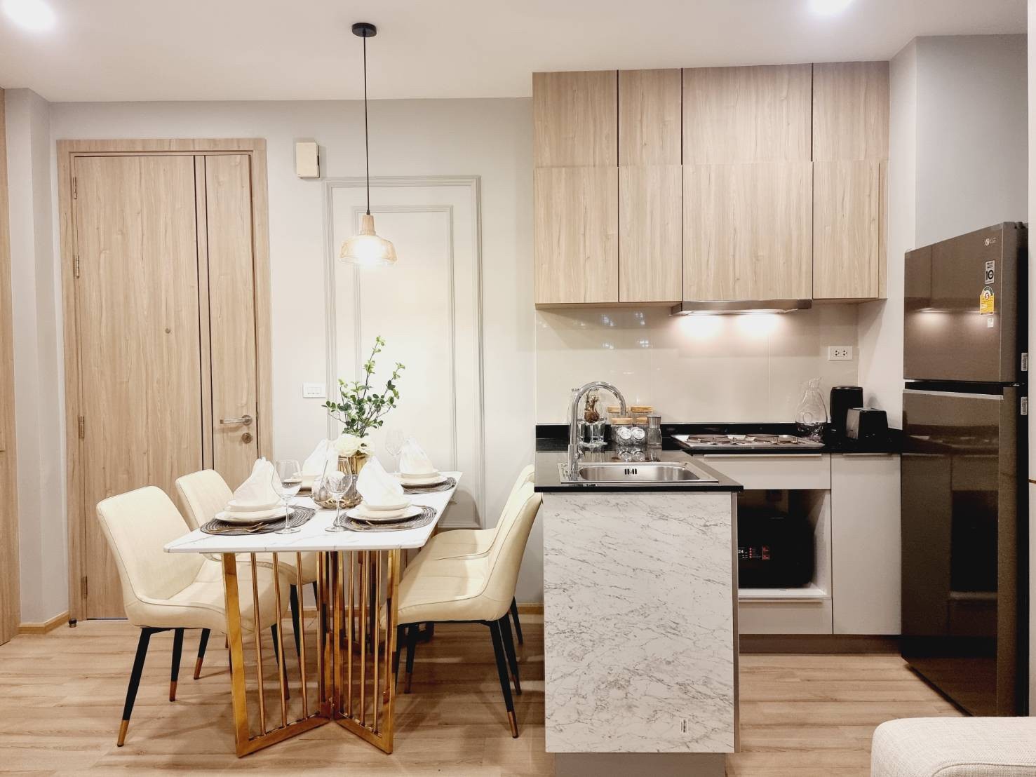 The Base Downtown 2 Bed WR-01357 6