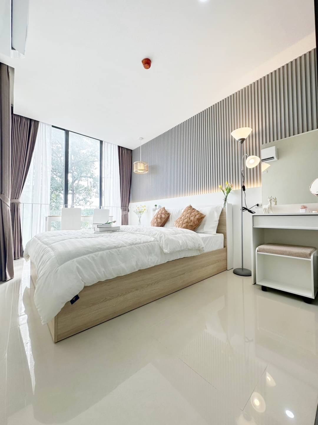 The Square Condominium WR-01519 3