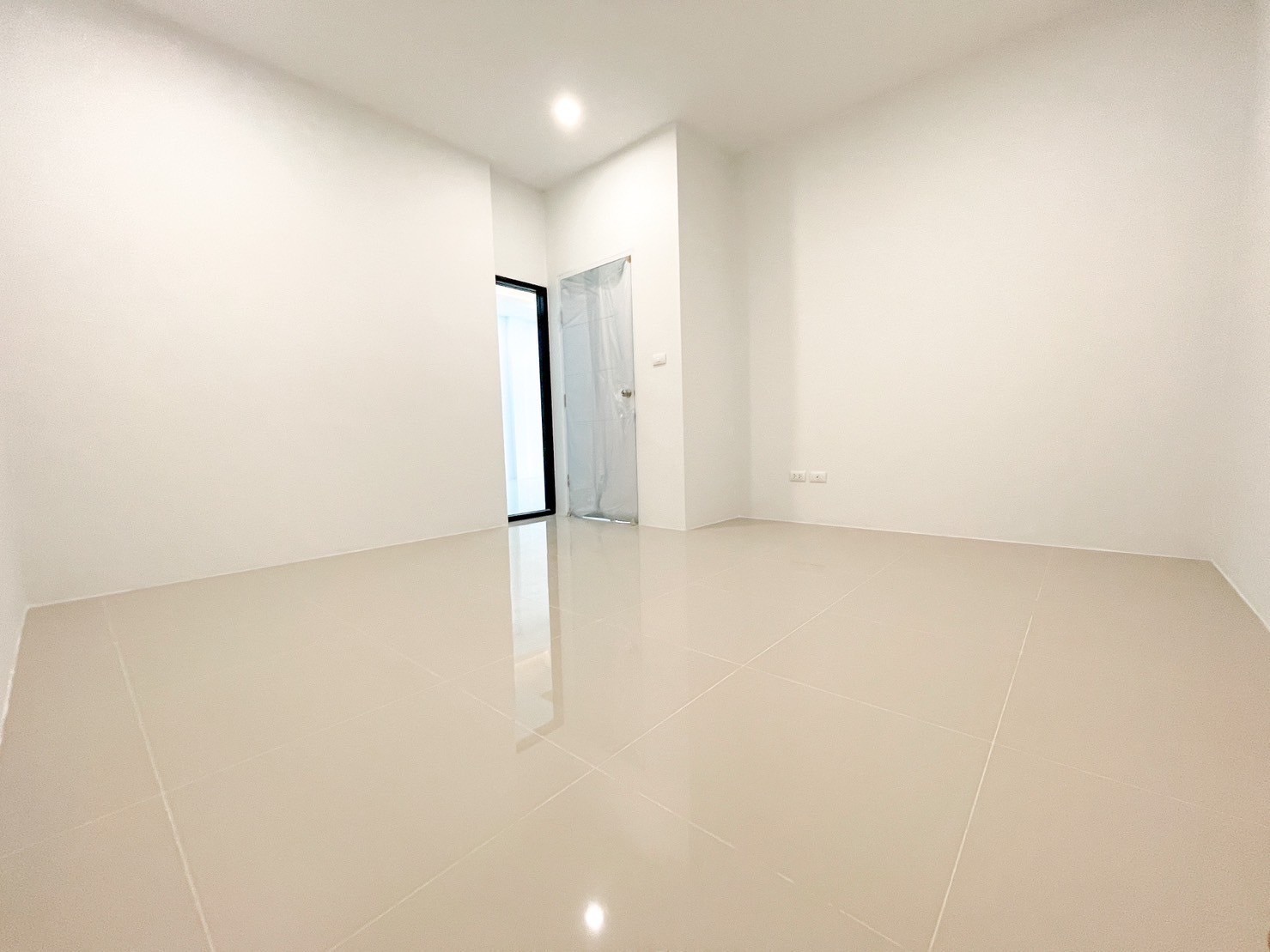 บ้านทาวน์โฮม สไตล์อังกฤษ WR-01585 6