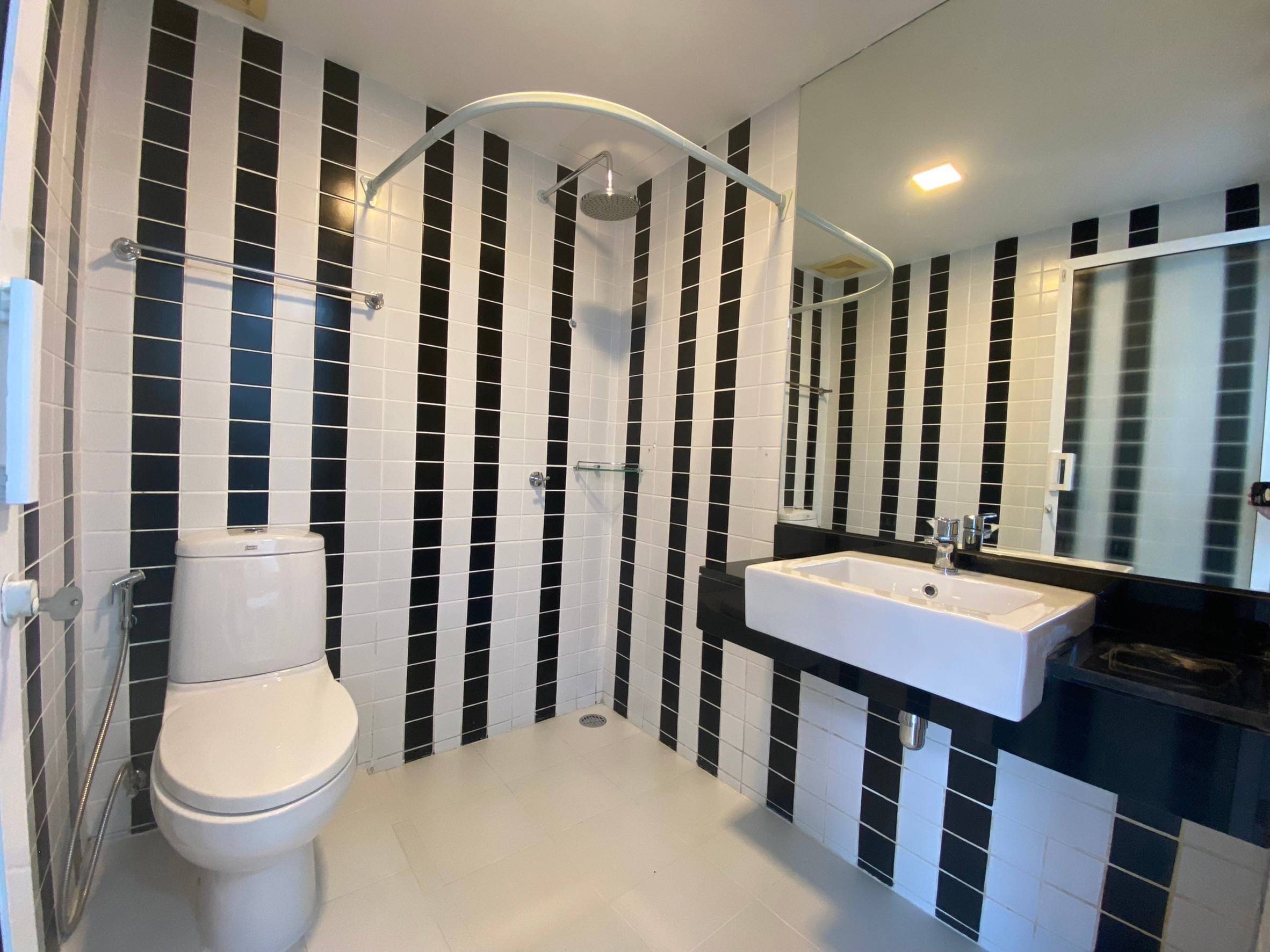 The Wide Condominium WR-01614 8