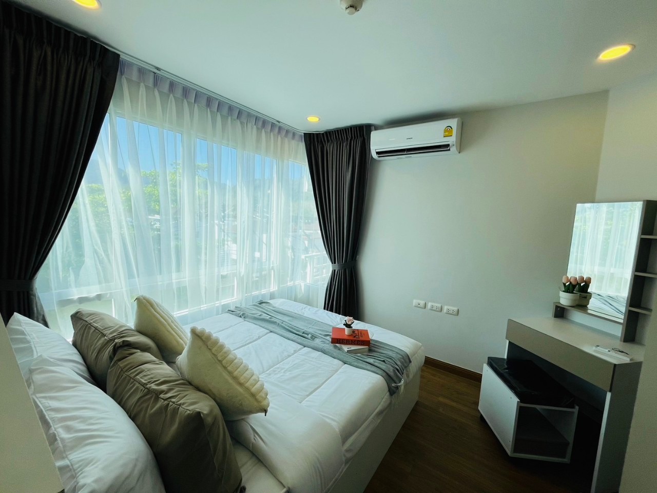 Plus Condo 1 WR-01627 7