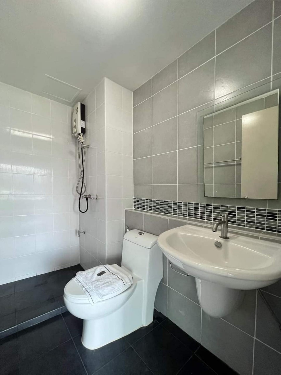 Dcondo Kathu WR-01639 11