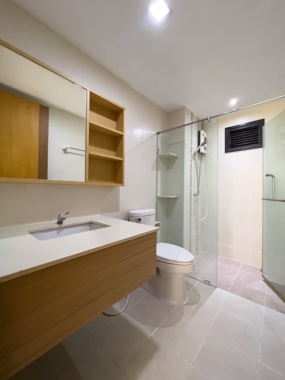 The Future Condo WR-01705 8