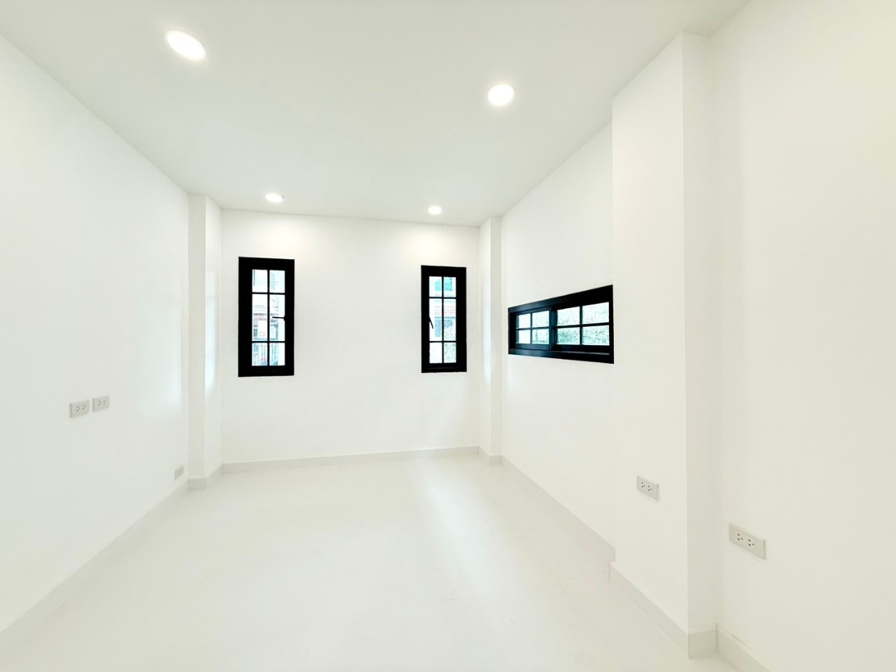 Land & House @ Chalong WR-02699 6