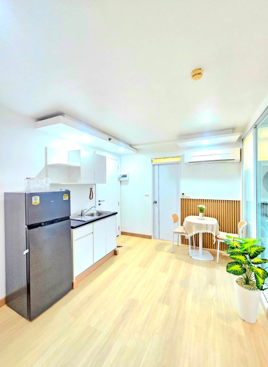 The Light Condominium WR-02763 6