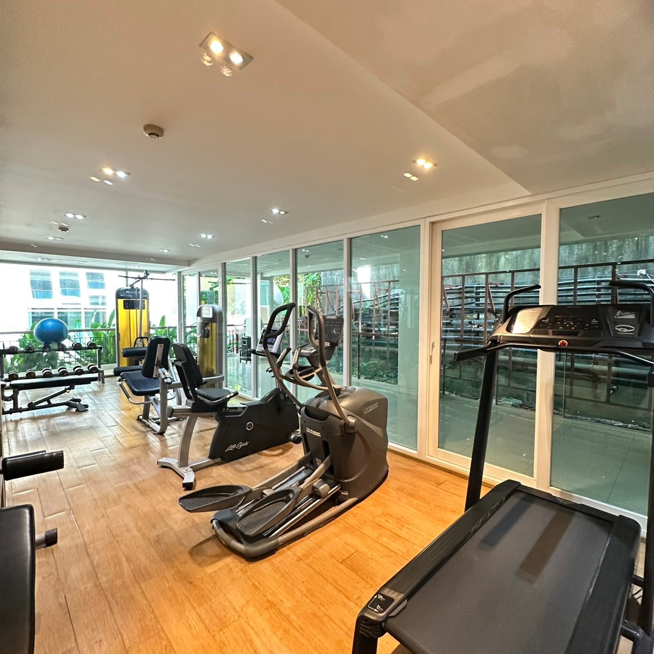 Privilege Luxury Condominium WR-02770 11