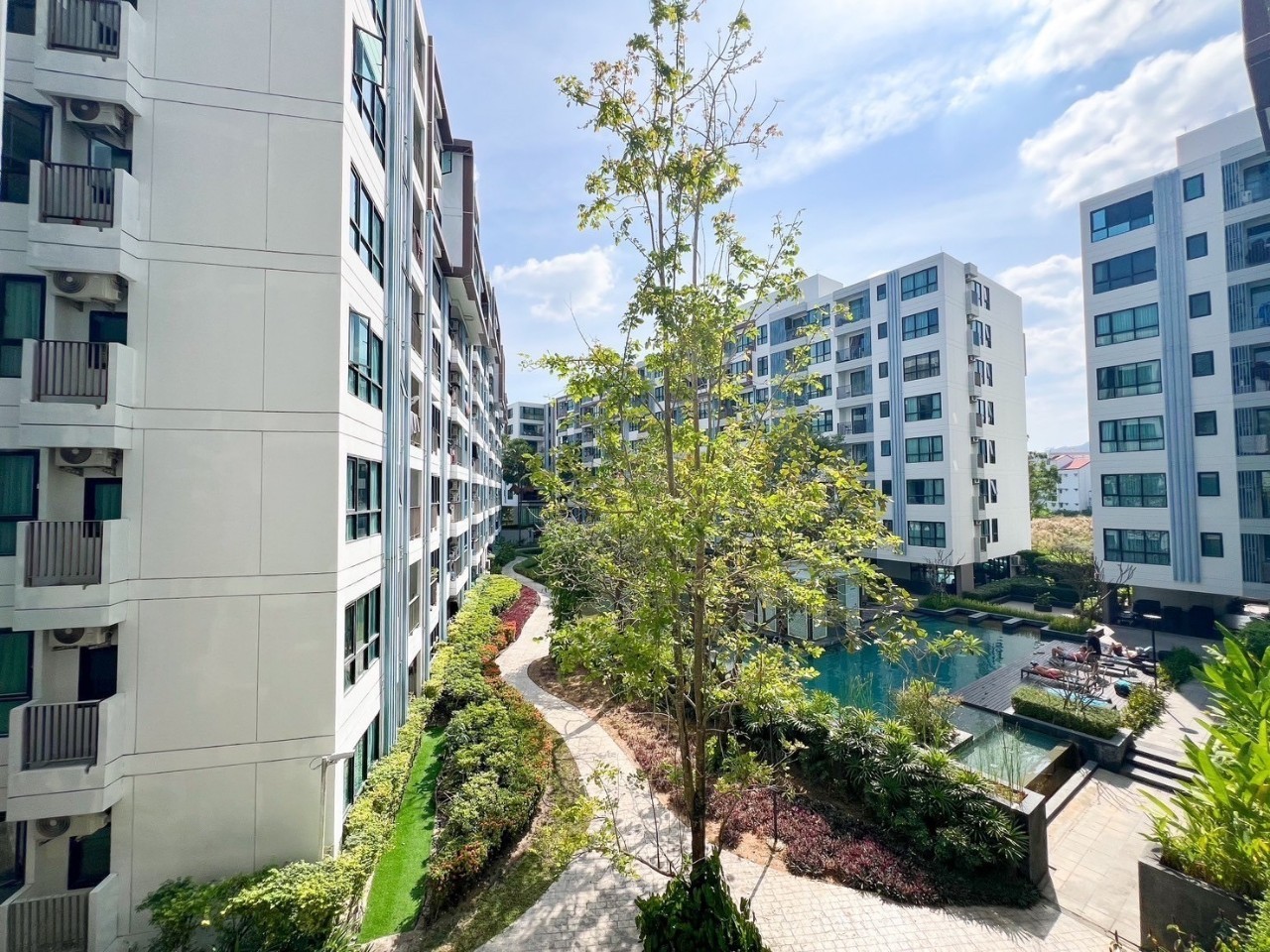 Centrio Condominium WR-02790 10