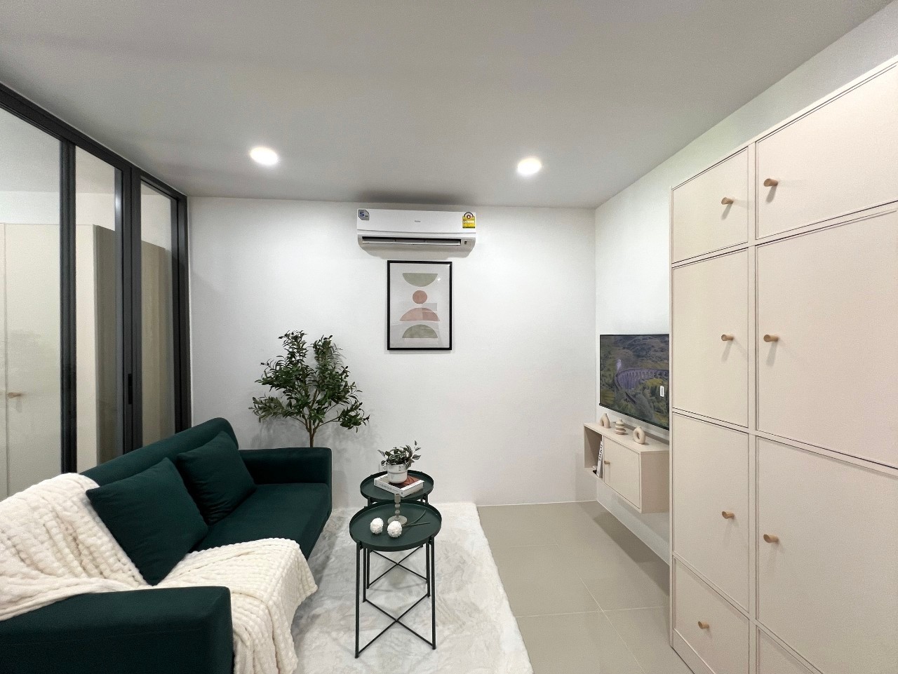 The Square Condominium WR-02858  4