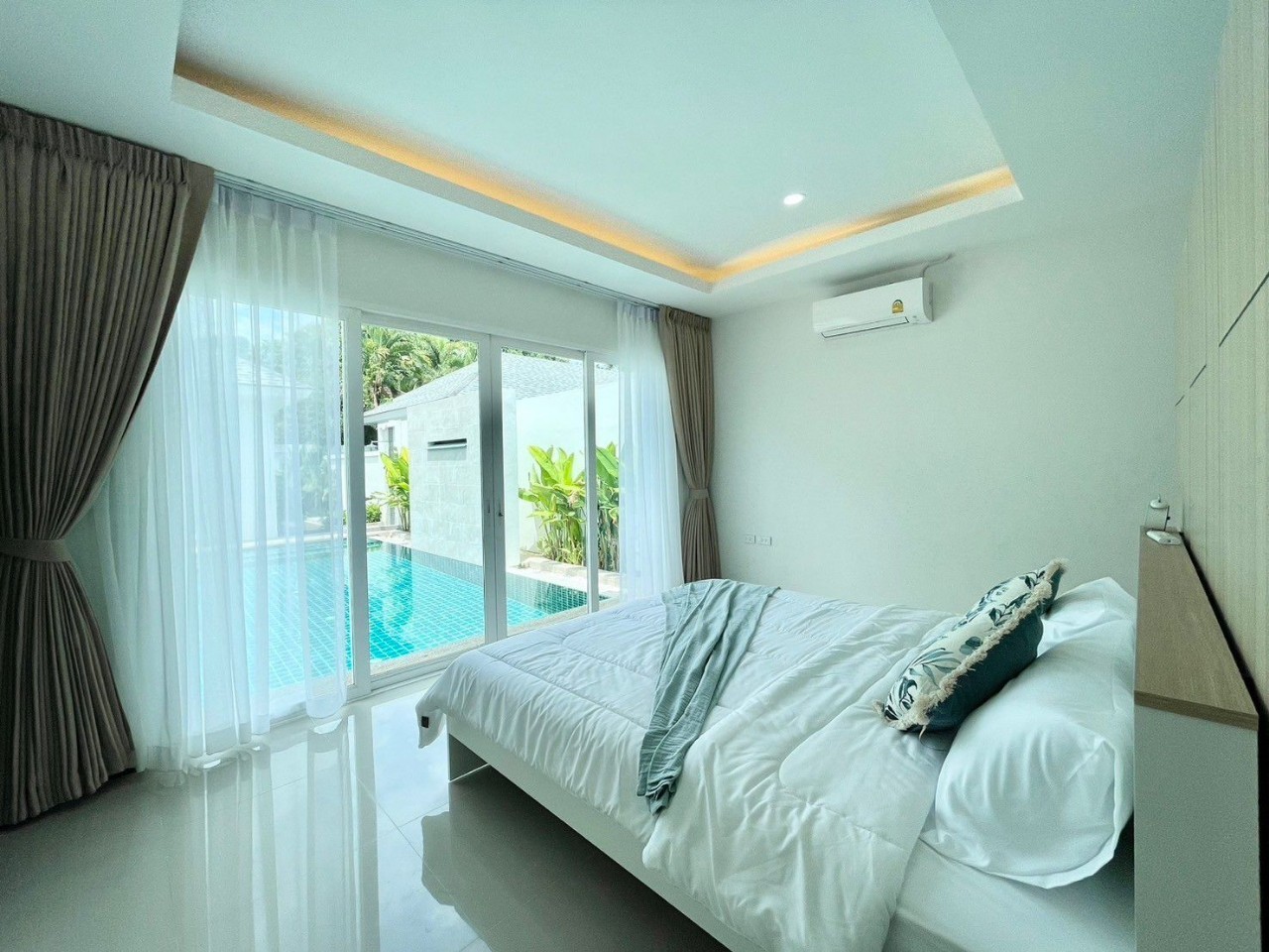 INTIRA Rawai Pool Villa WR-02873 11