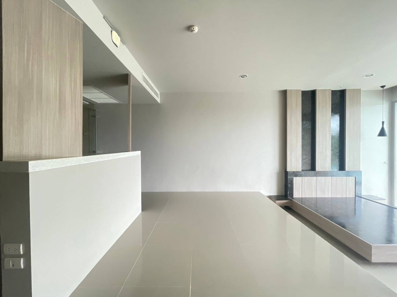 The Ark Karon Condo WR-02897 6