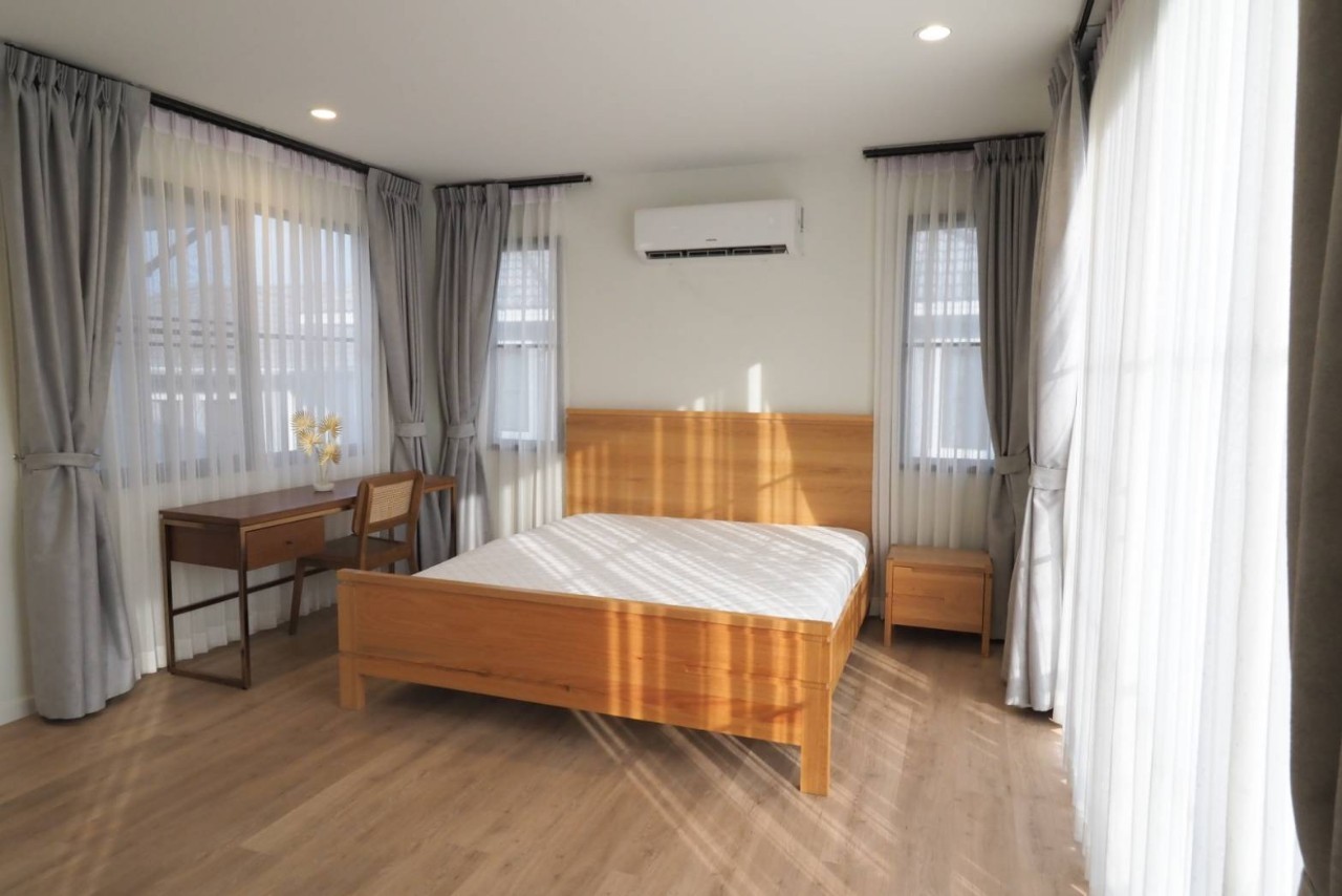 Crown Estate Koh Kaew WR-02962 5