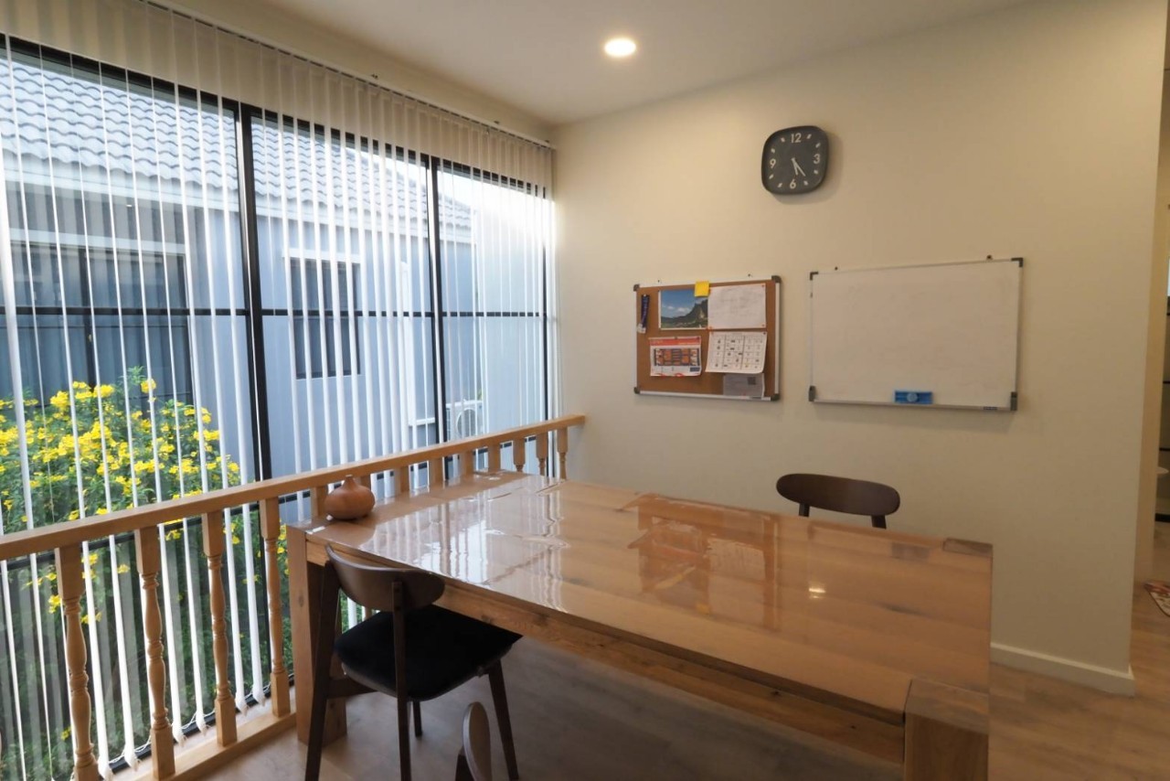 Crown Estate Koh Kaew WR-02962 7