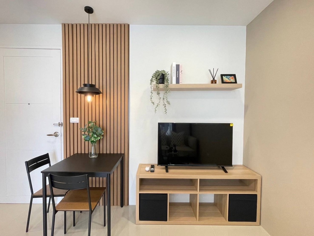 The Square Condominium WR-02964 3