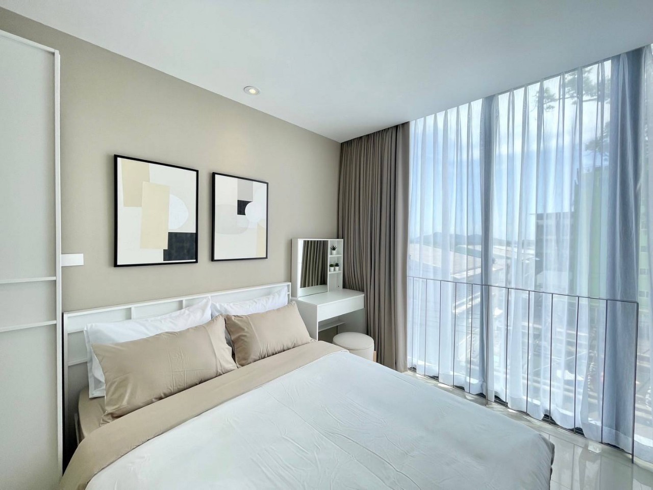 The Square Condominium WR-02964 5