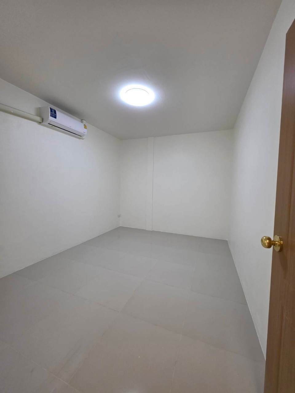 หมู่บ้านธินวุฒิ WR-02997 6