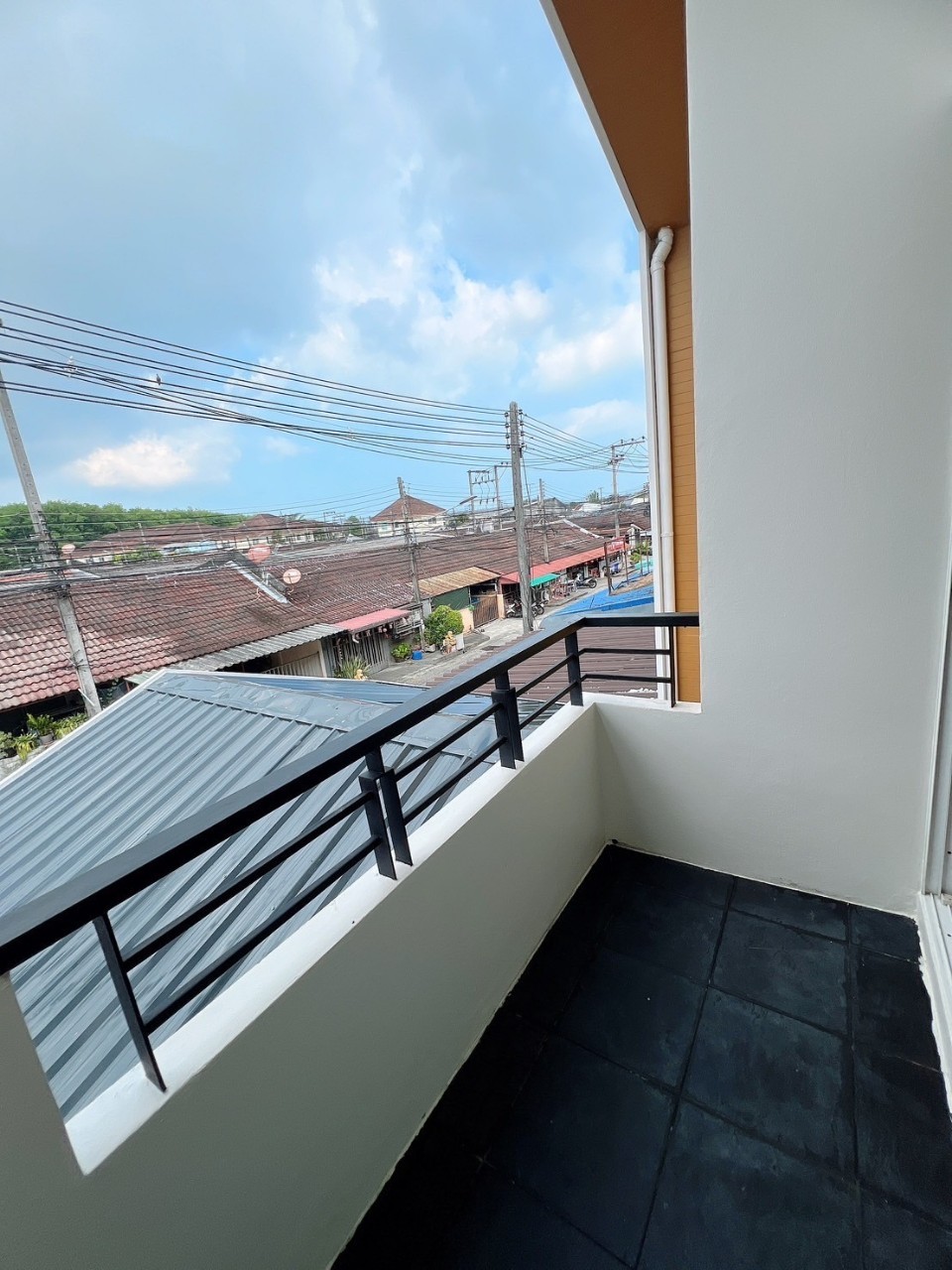 ทาว์นเฮ้า 2 ชั้น ใกล้หมู่บ้านอิรวดีบ่อแร่  WR-03002 9