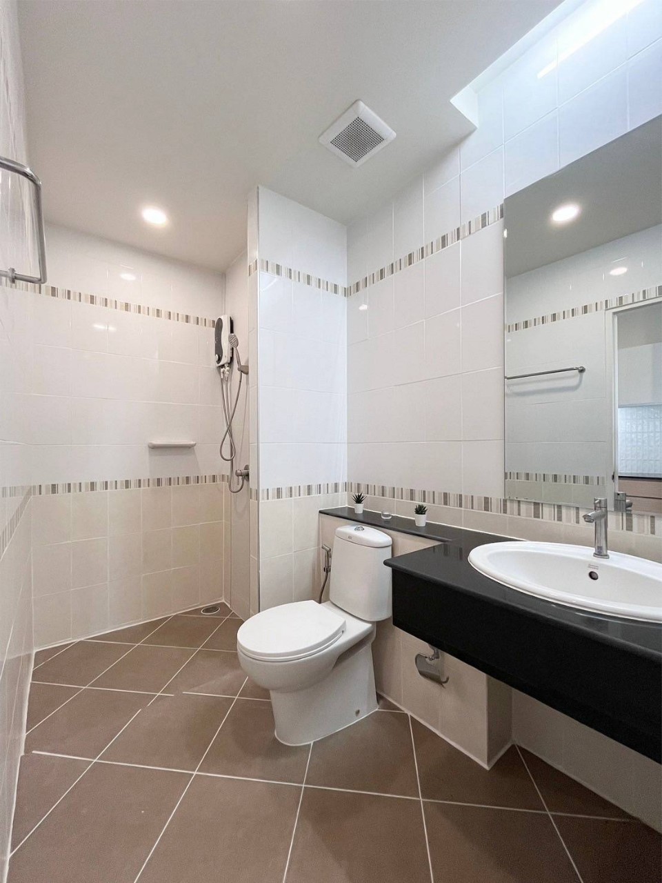 Phanason The Green Place Condominium WR-03019 10