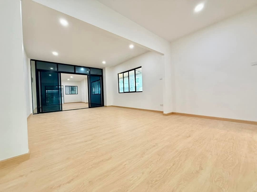 หมู่บ้านโกลเด้นวิลล์ 5 WR-03037 2