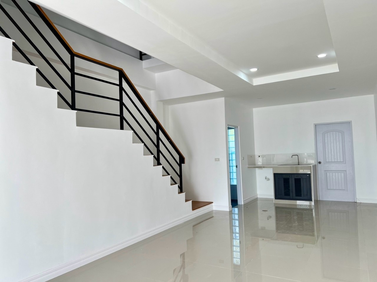 ทาวน์เฮาส์ 2 ชั้น ป่าคลอก WR-03052 2