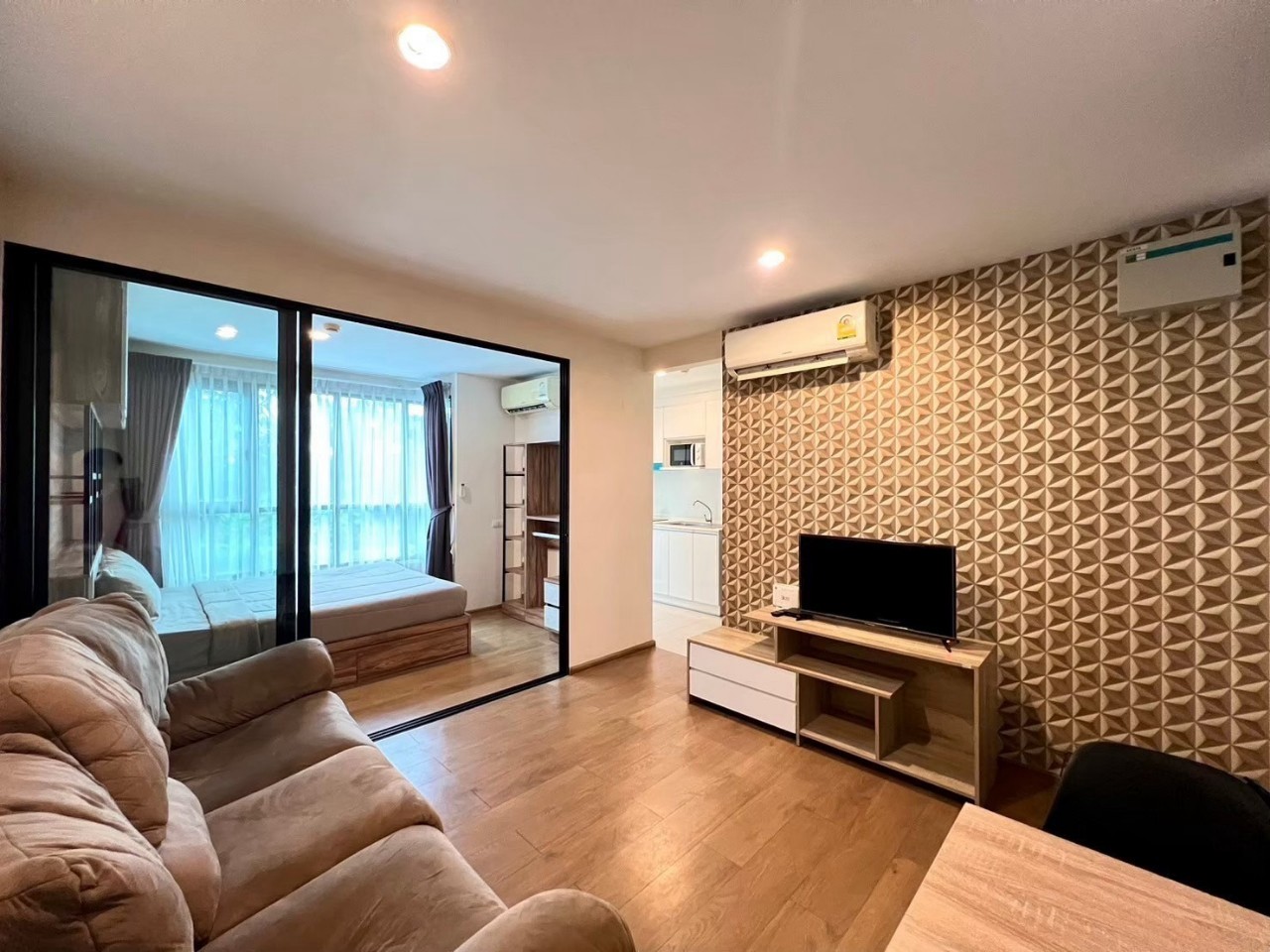 Centrio Condominium WR-03065 2