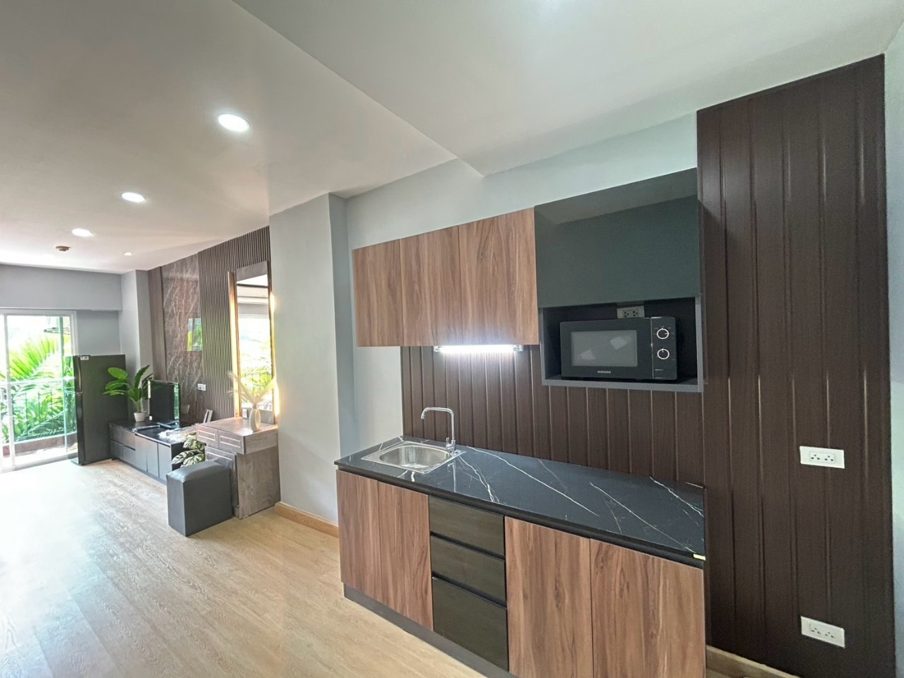 Phanason The Green Place Condominium WR-03066 6