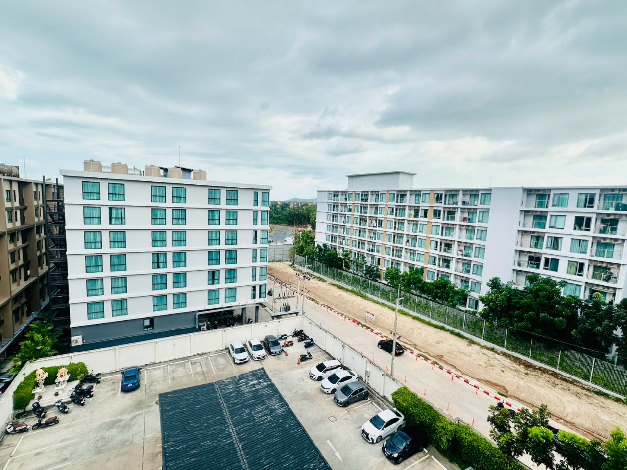 Space Condo WR-03073 11