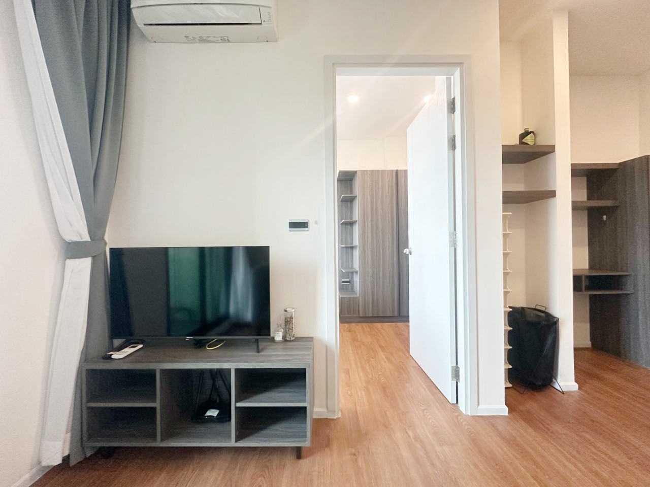 Space Condo WR-03073 2