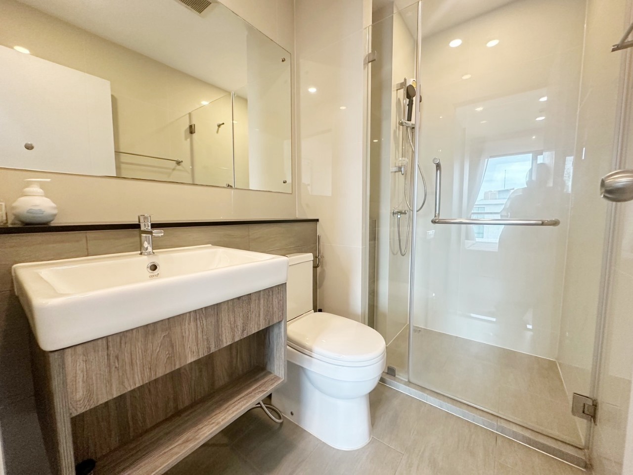 Space Condo WR-03073 9