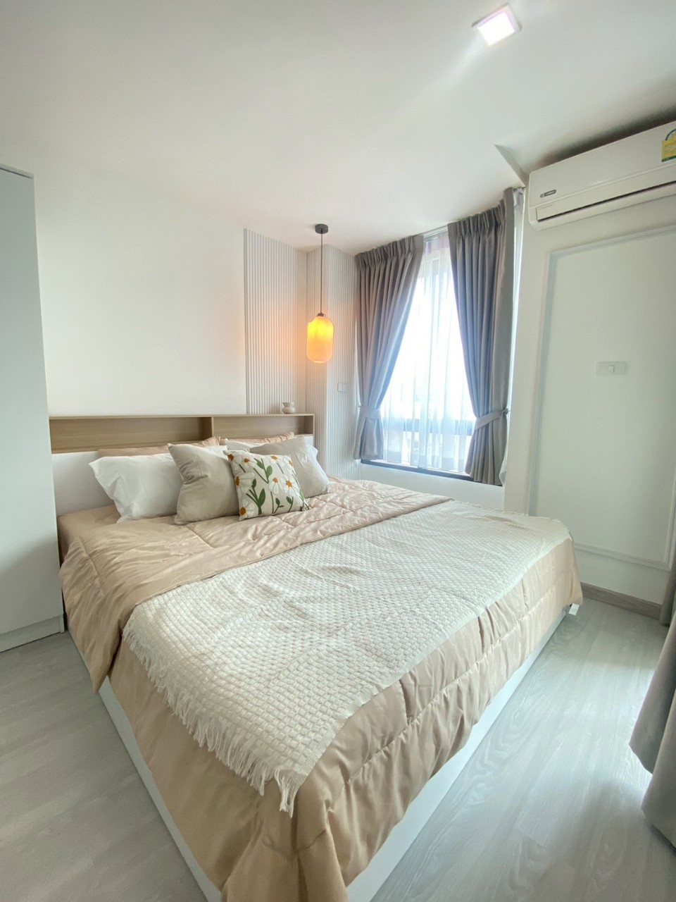 The Future Condo WR-03048 3