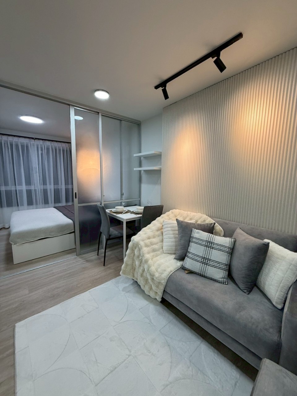 Phanason The Green Place Condominium WR-03104 3