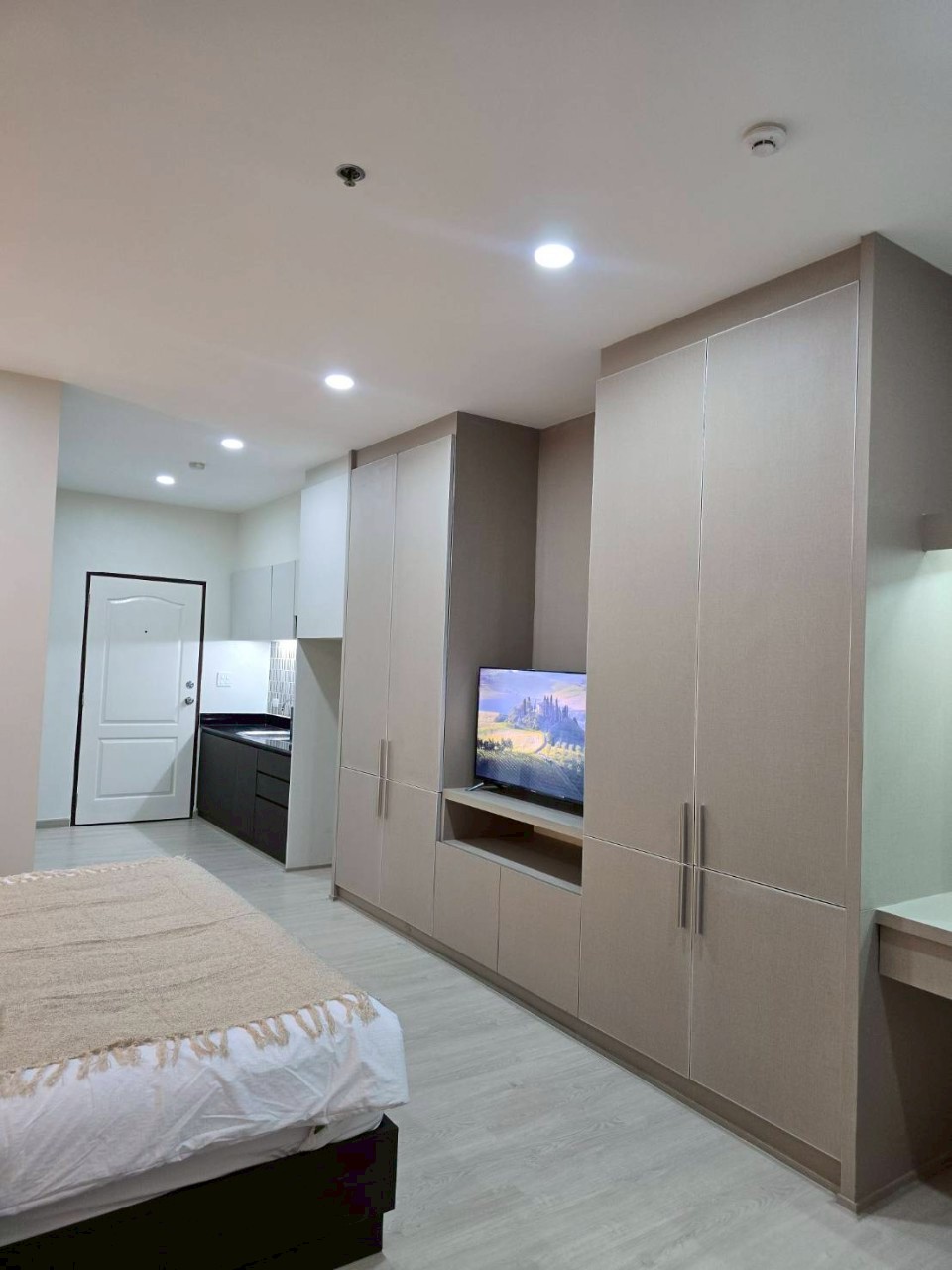 Phanason The Green Place Condominium WR-03107 8