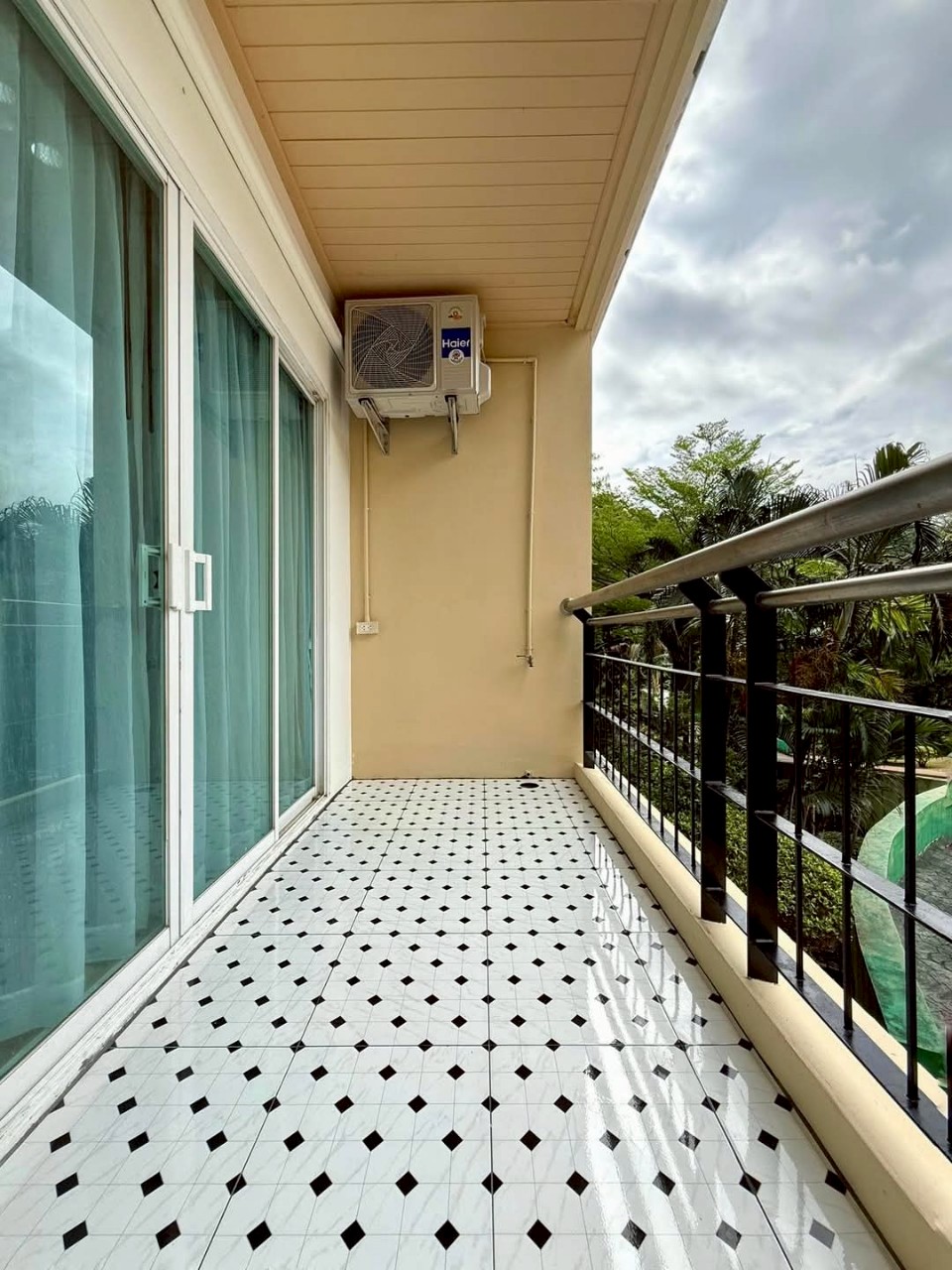 Phanason The Green Place Condominium WR-03112 12