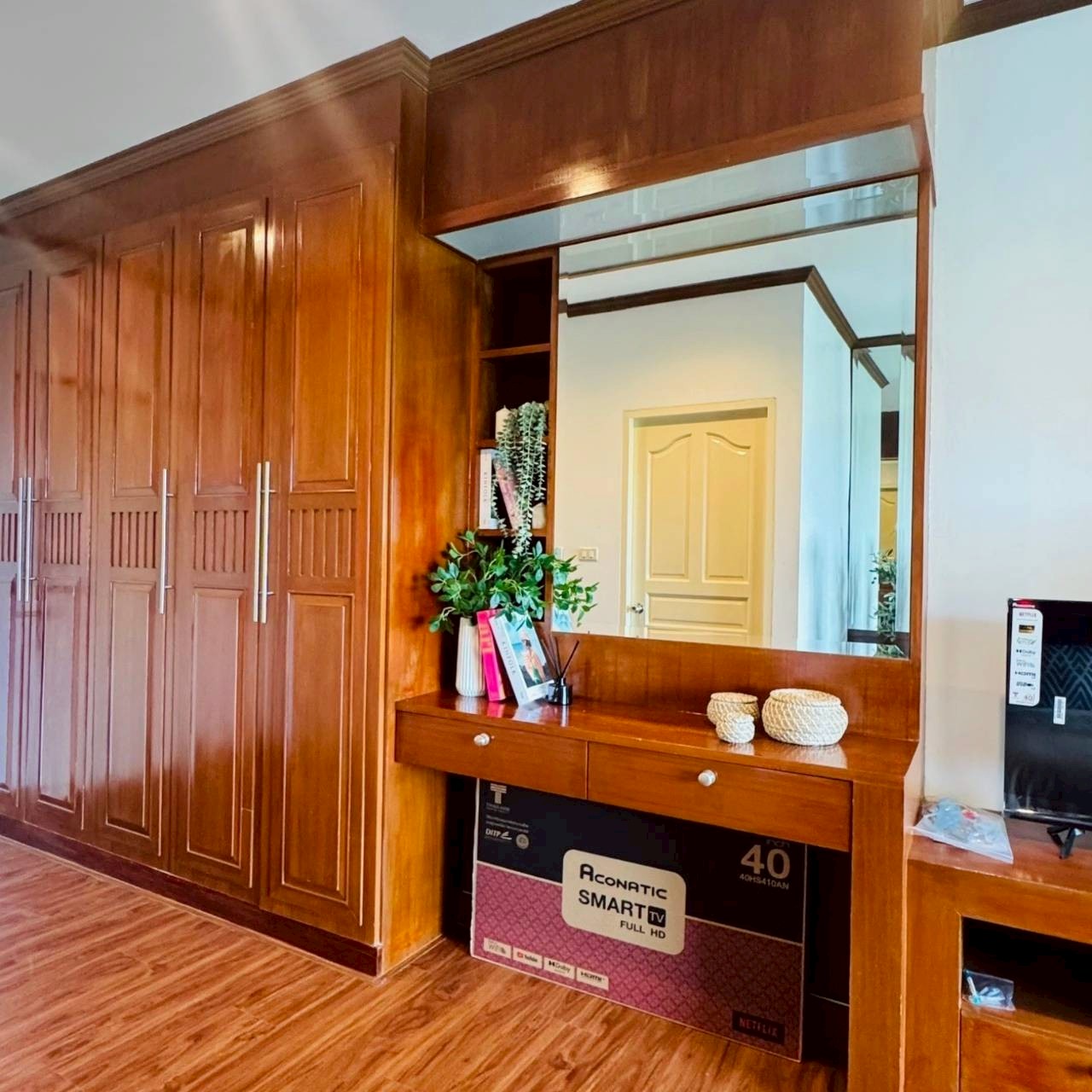 Phanason The Green Place Condominium WR-03136 9