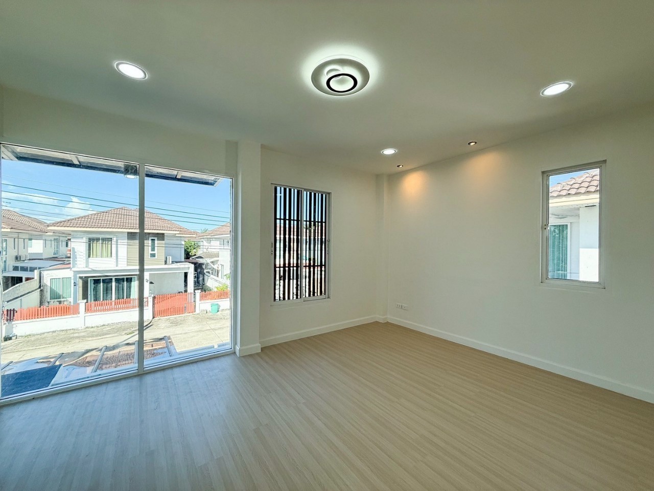 หมู่บ้านเจ้าฟ้าพรีเมียร์เกาะแก้ว WR-03144 4