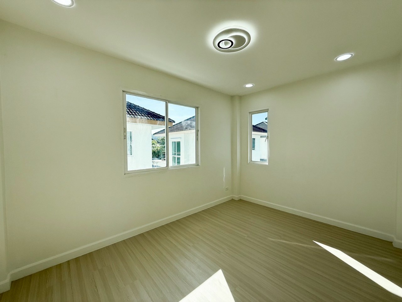 หมู่บ้านเจ้าฟ้าพรีเมียร์เกาะแก้ว WR-03144 6