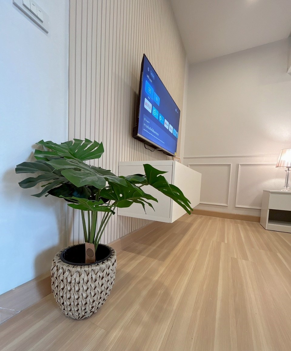 The Square Condominium WR-03150 3