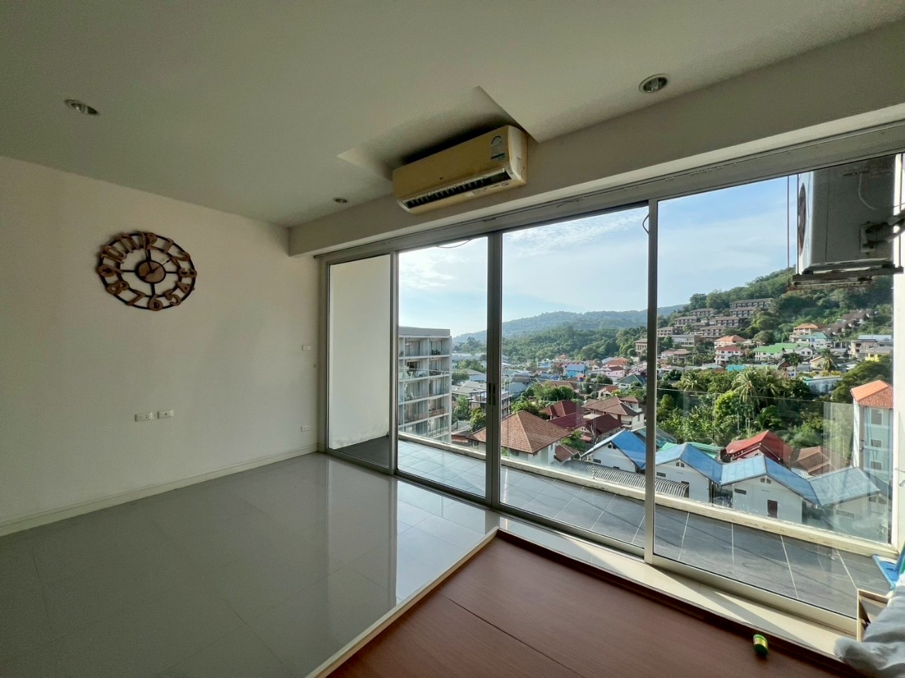 Chic Condominium WR-03155 4