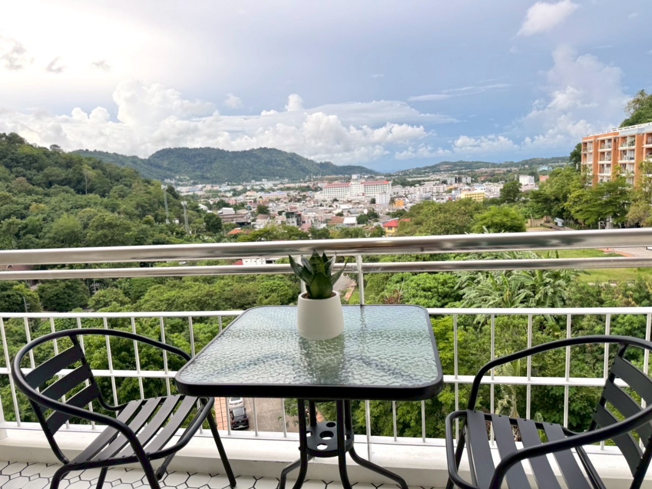 Phanason The Green Place Condominium WR-03180 12