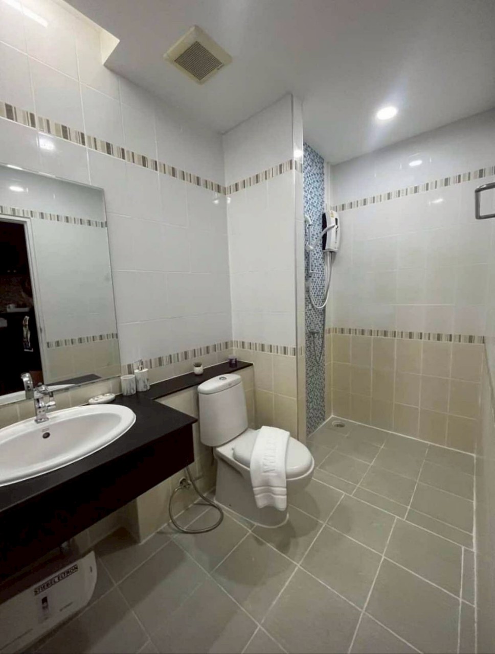 Phanason The Green Place Condominium WR-03188 7