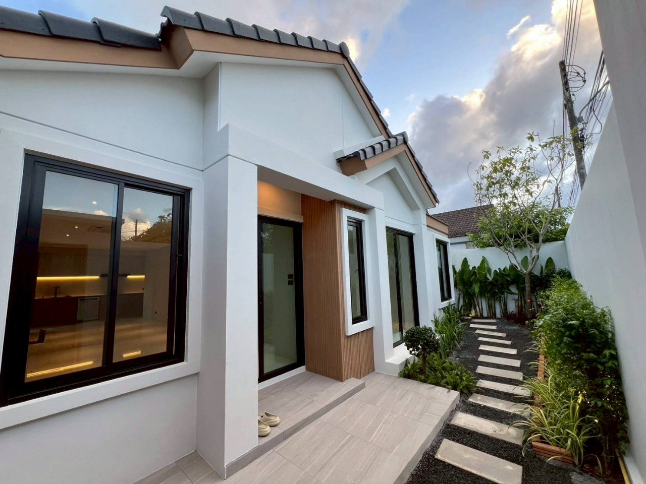 Land and House ปาริชาต WR-02975 12