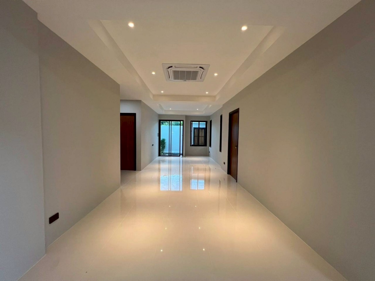 Land and House ปาริชาต WR-02975 2