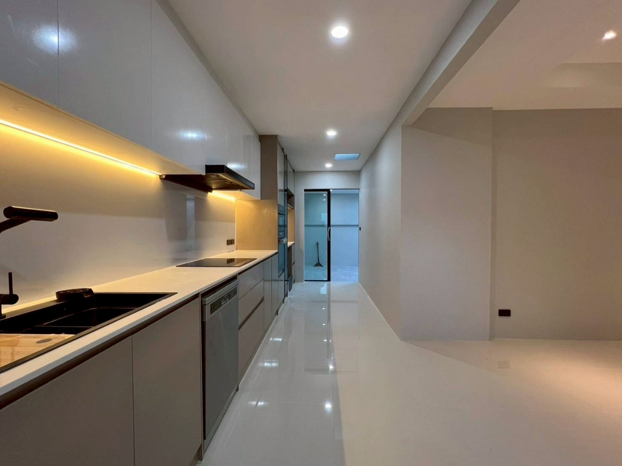 Land and House ปาริชาต WR-02975 5