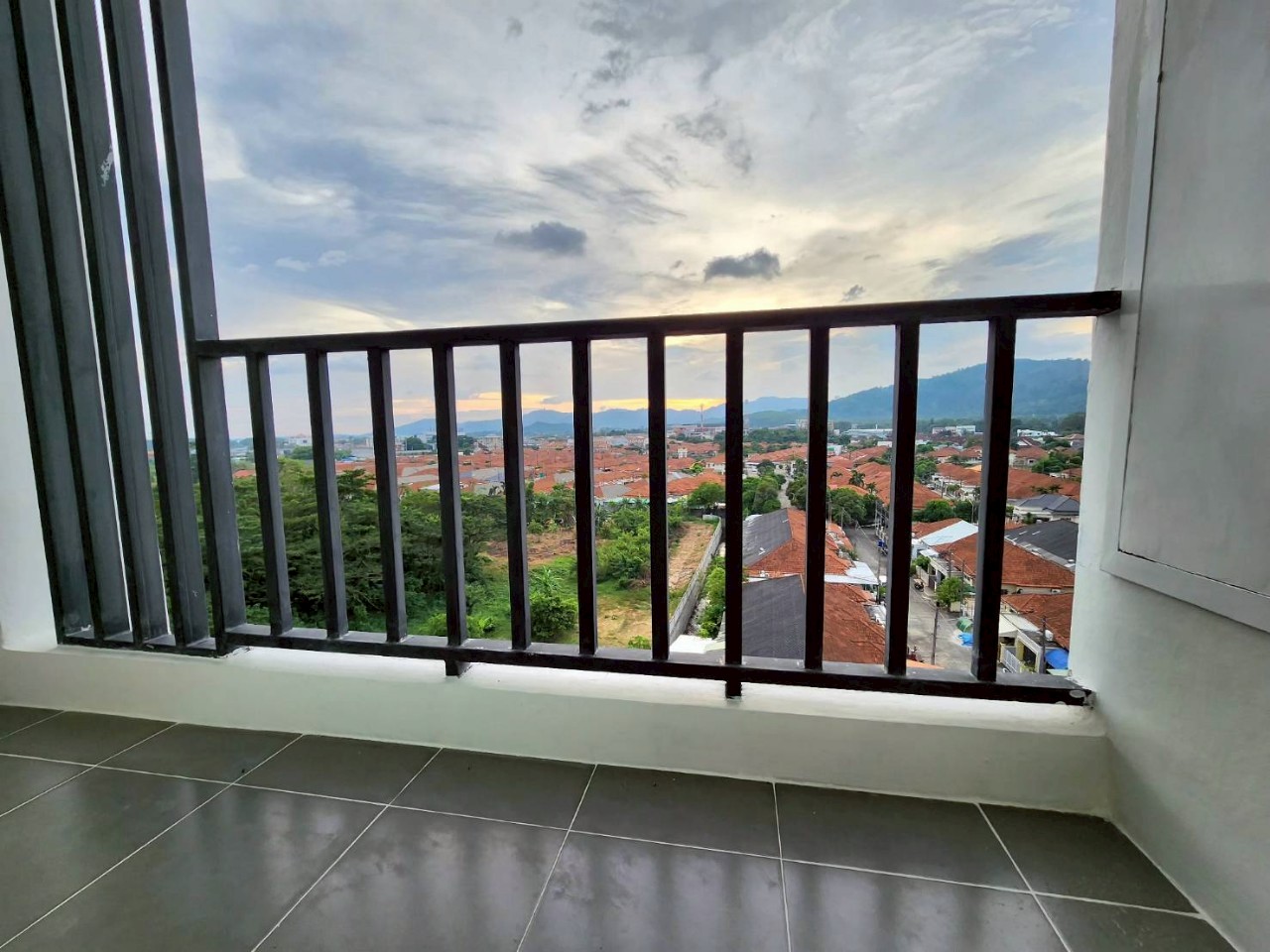 The View Suanluang WR-03245 12