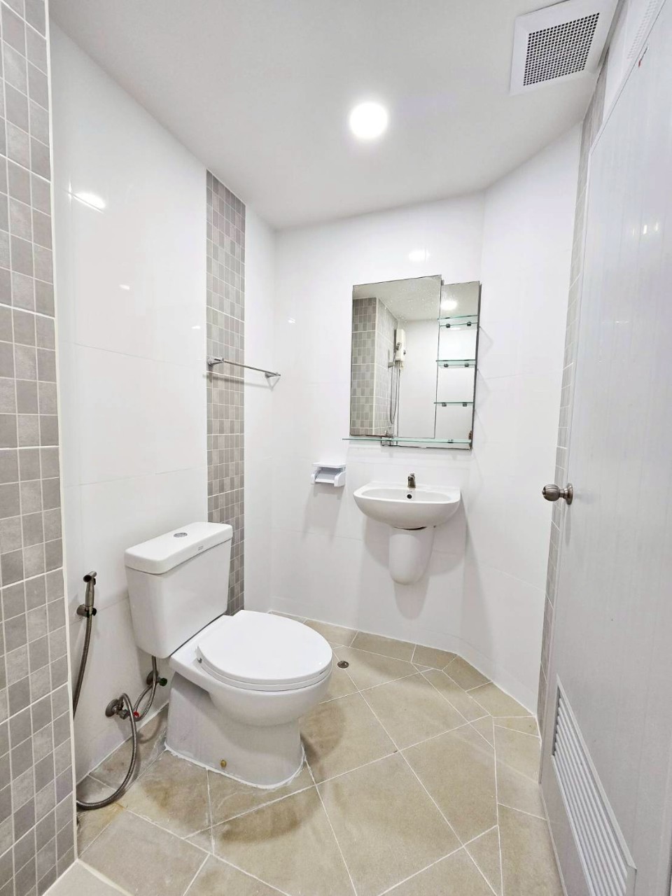 Plus Condo 1 WR-03259 12