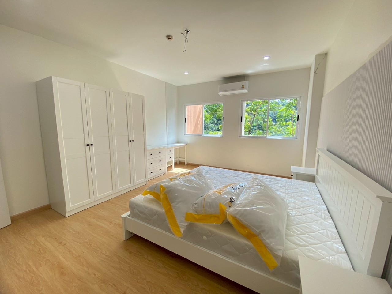 Phanason The Green Place Condominium WR-03049 5