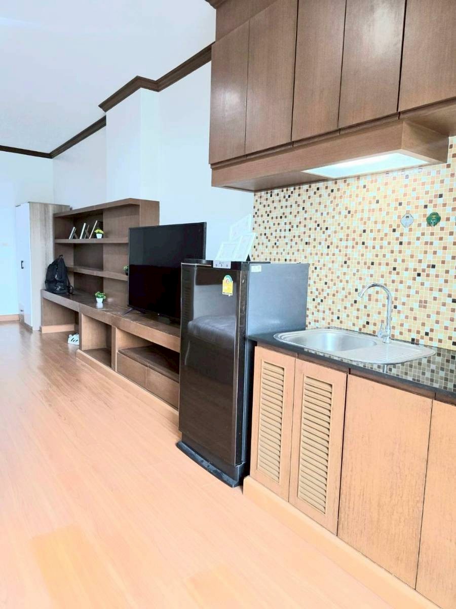 Phanason The Green Place Condominium WR-02849 10