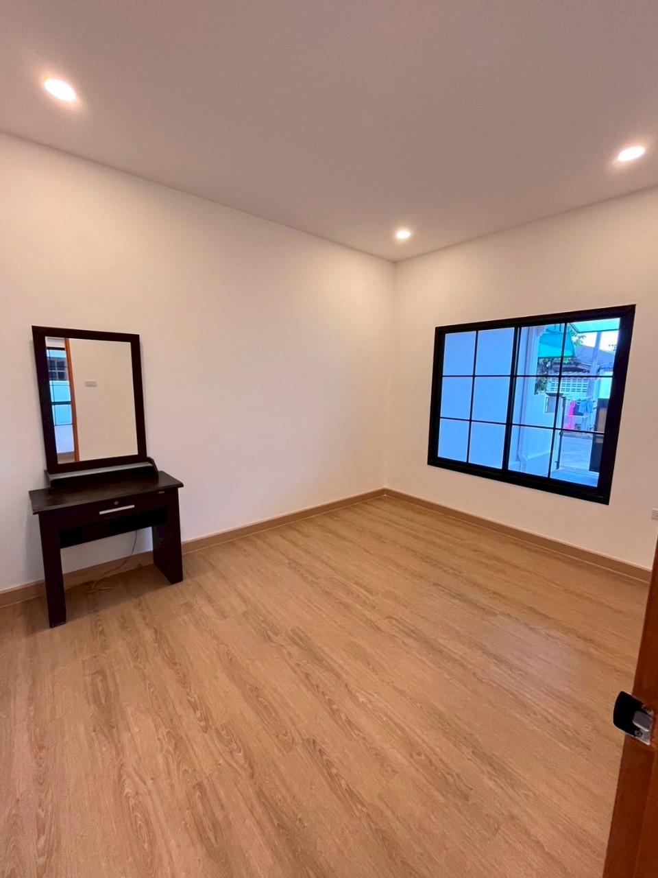 หมู่บ้านเคที การ์เด้นโฮม นาบอน WR-03277 7