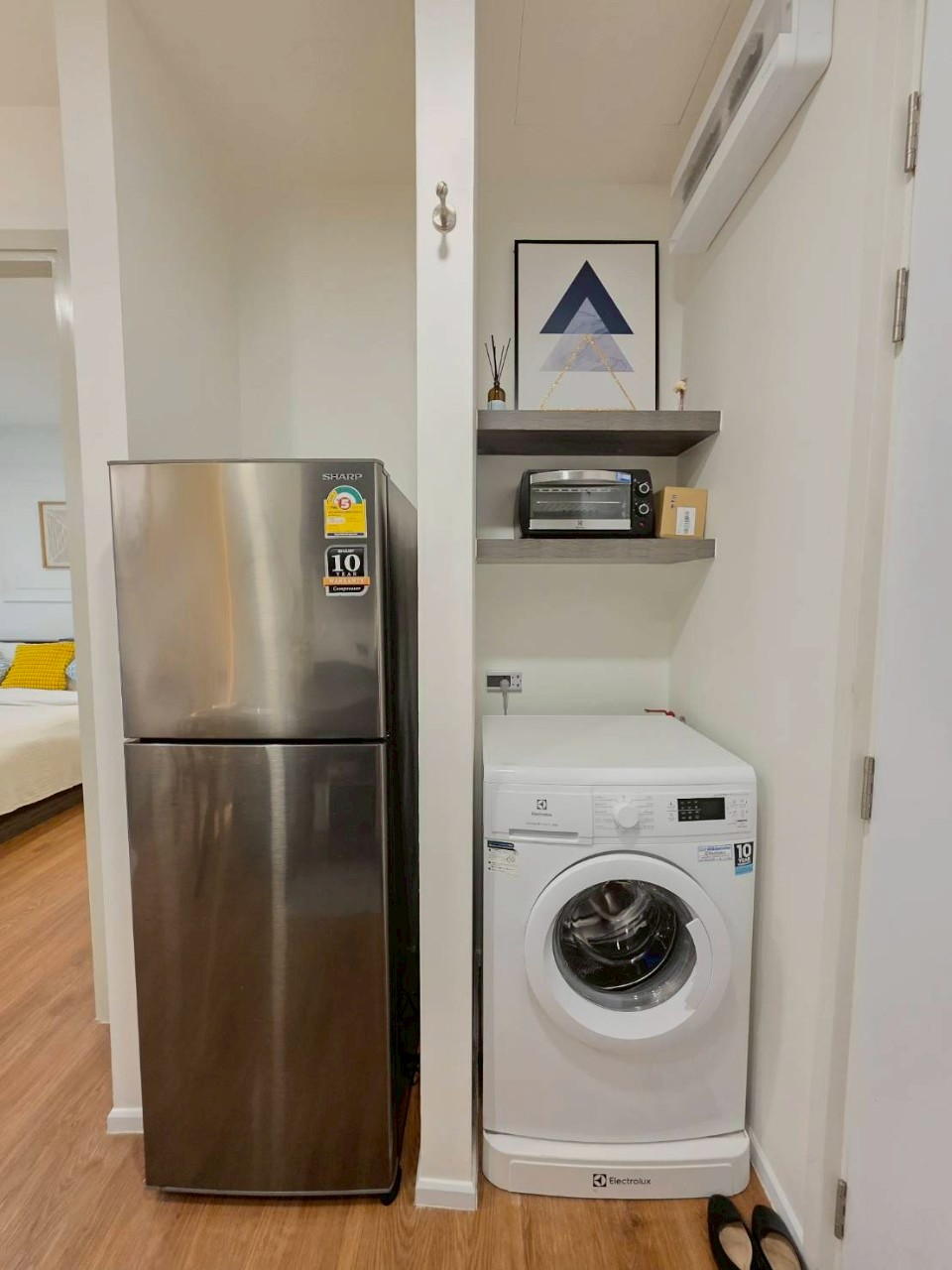 Space Condo WR-03285 11